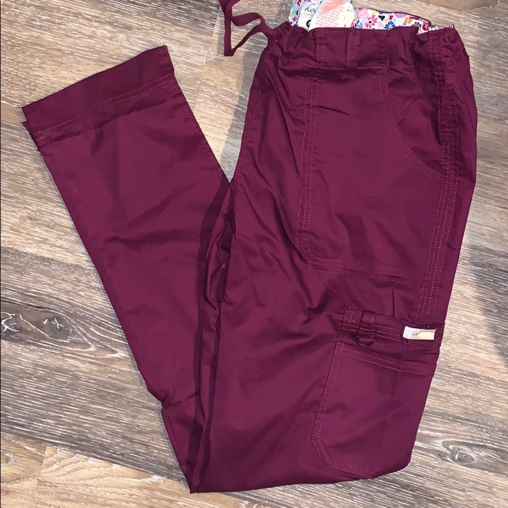 NWT Koi Scrub Pants